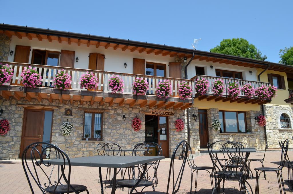 Serle Agriturismo Dell'Altopiano מראה חיצוני תמונה